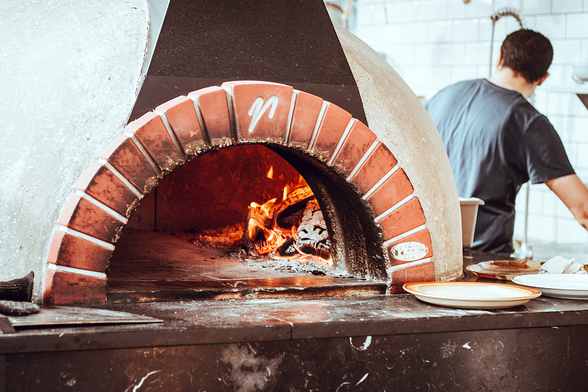 Wie Du eine richtig gute Pizza backst | chestnutandsage.de